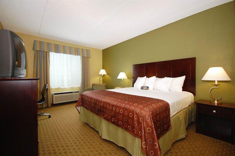 Best Western Airport Inn & Suites Cleveland Brook Park Bilik gambar