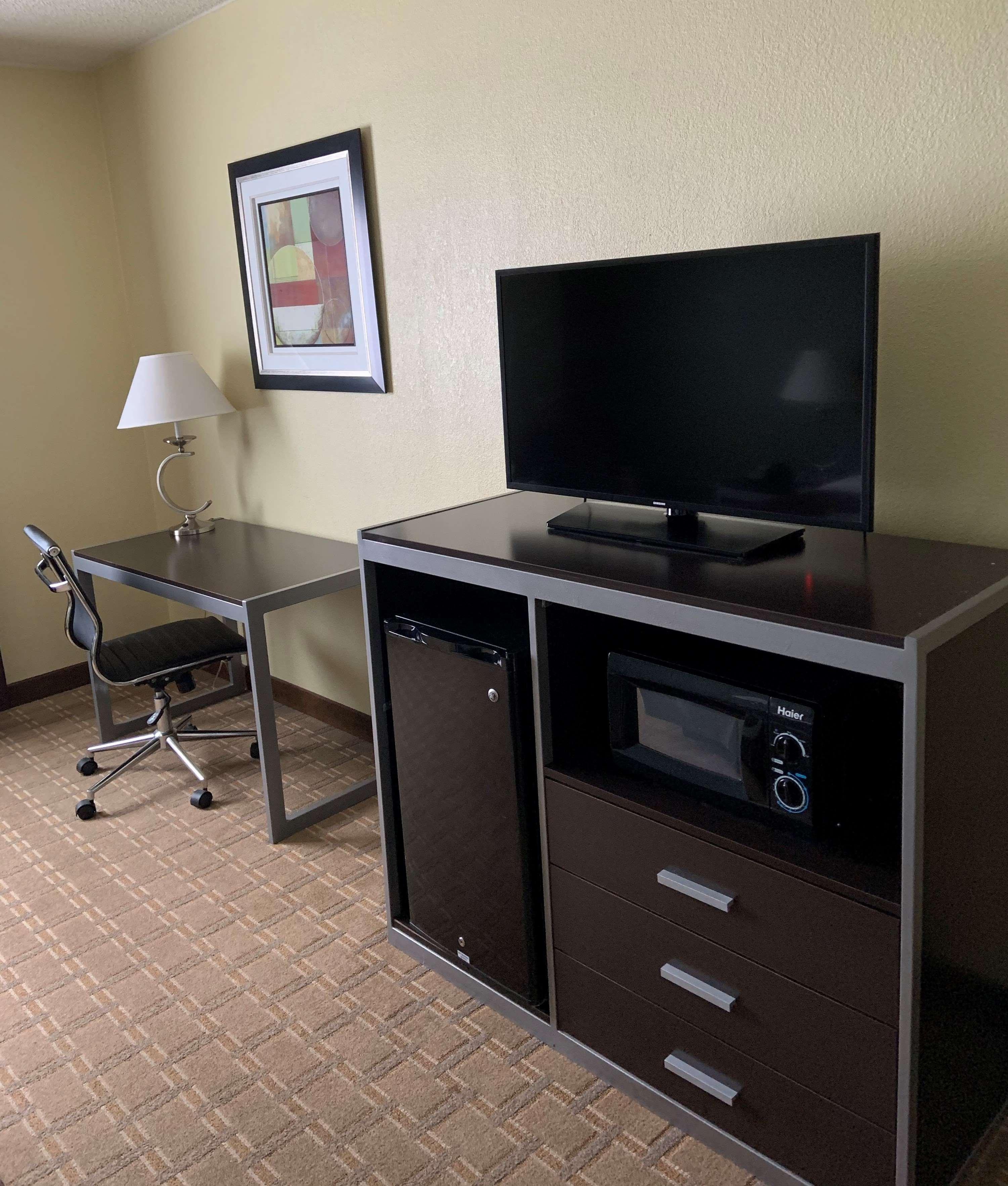 Best Western Airport Inn & Suites Cleveland Brook Park Luaran gambar