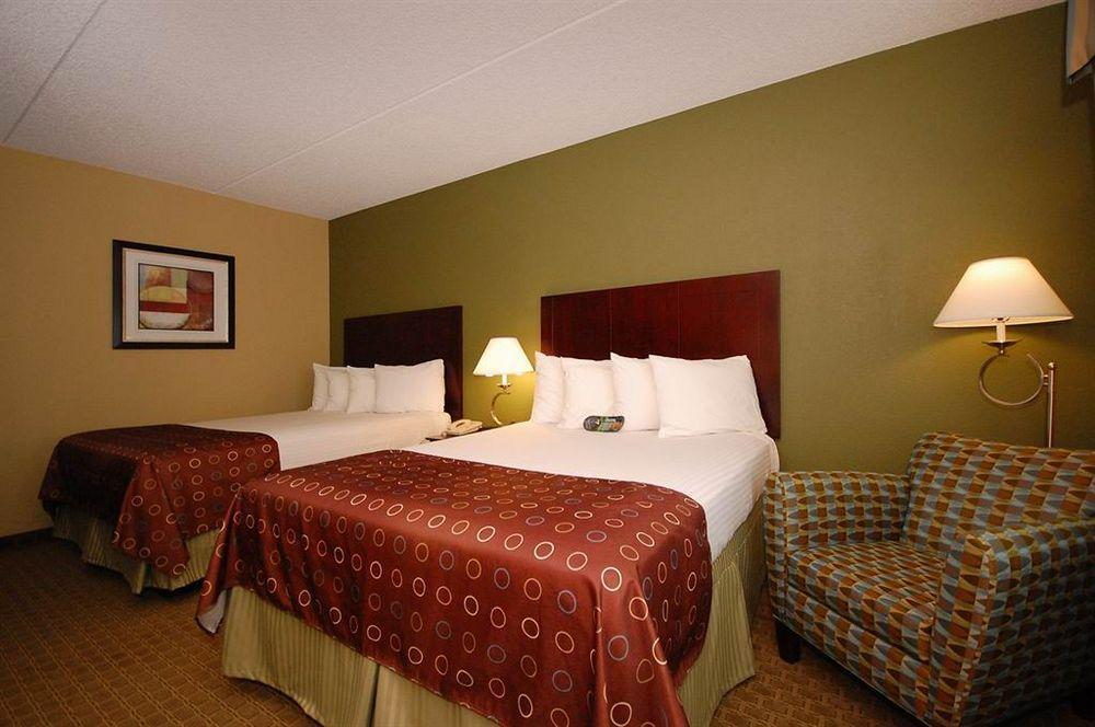 Best Western Airport Inn & Suites Cleveland Brook Park Bilik gambar