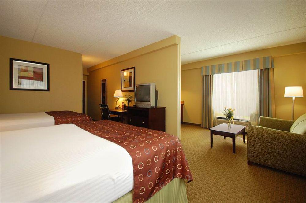 Best Western Airport Inn & Suites Cleveland Brook Park Bilik gambar